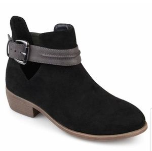 Journee Collection Mavrik Booties